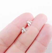 Load image into Gallery viewer, On Sale Fashion Dainty Minimalist Bee Earrings Simple Cute Ear Studs Mujeres moda Bijoux Jewelry Stud Earrings E5054
